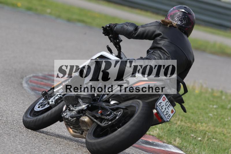 /Archiv-2025/10 23.04.2025 Cornu Master School ADR/gruen-vert/67